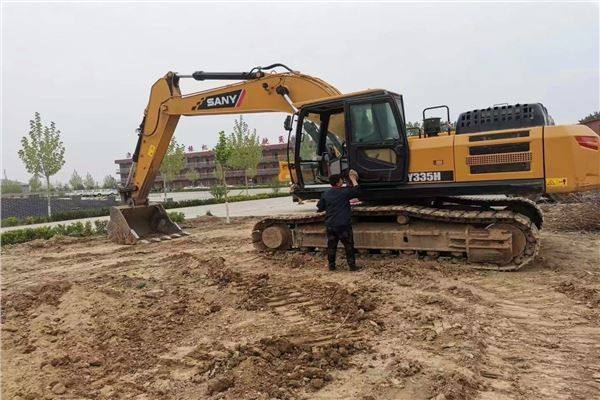 西平县挖掘机学校